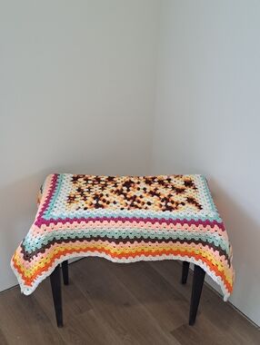 Vintage 80s Multicolor Handmade Roseanne Boho Retro Cottagecore  Afghan.